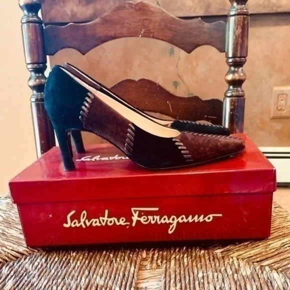 ✨💛✨ Ferragamo Espresso / Nero Suede Calf Leather Patchwork Pumps✨💛✨ Size 6✨💛✨ - Picture 2 of 10